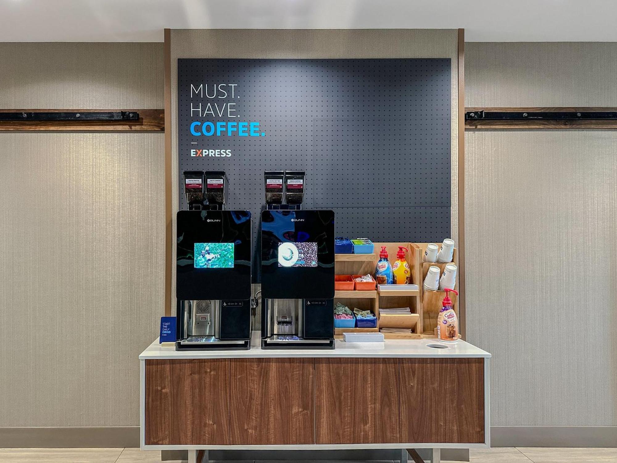 Holiday Inn Express Florence Northeast By Ihg Buitenkant foto
